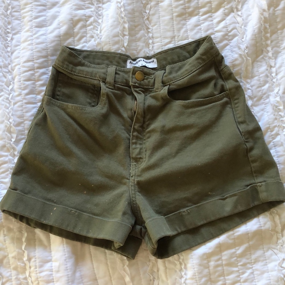 High-waisted hunter green denim shorts